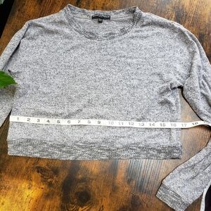 Brandy Melville crop lightweight sweater, XS, one size